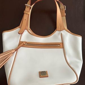 Dooney and Bourke EUC large white leather tote bag with red interior